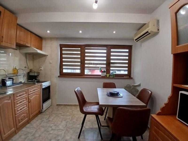 Дава се под наем Тристаен апартамент в Бургас, Възраждане - 74 кв.м за 498.27 € - Снимка #3