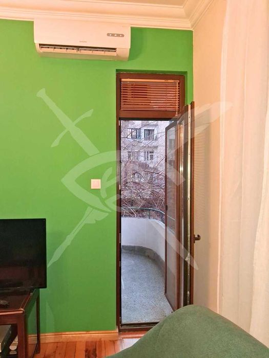 Дава се под наем Четиристаен апартамент в София, Център - 120 кв.м за 1545.81 € - Снимка #13