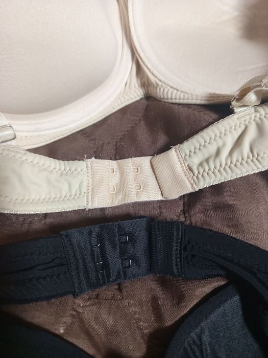 Сутиени 80C /черен и бежов/