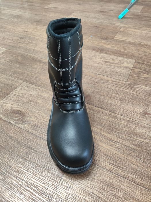 Продам спец сапоги