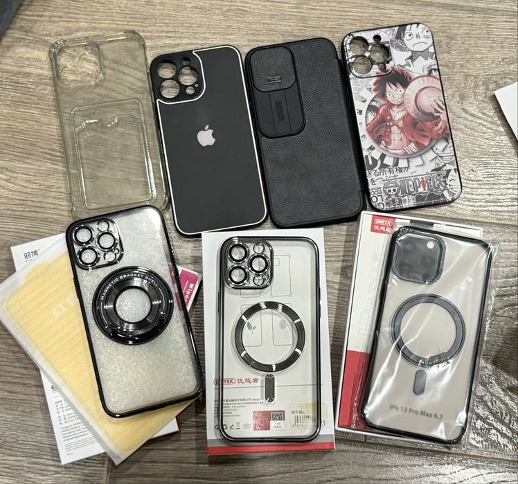 Чехлы на iPhone 13 Pro Max