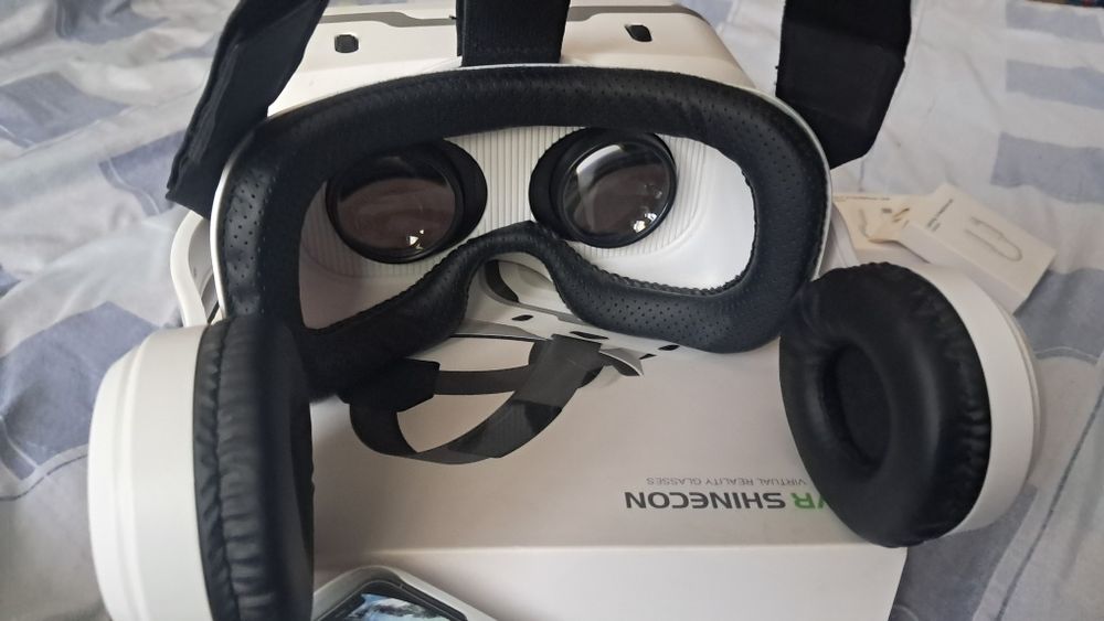 VR очки новые в отличном состоянии