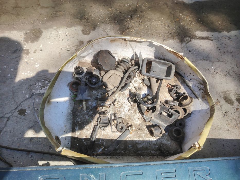 Продам б/у з/ч на Лансер