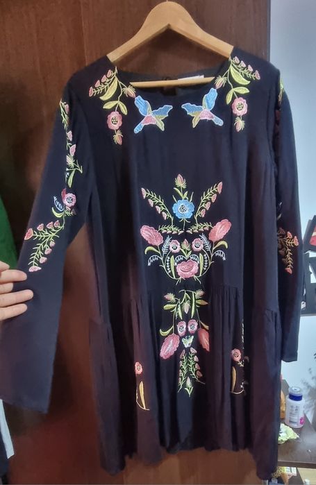 Rochie cu broderie 42 L-XL