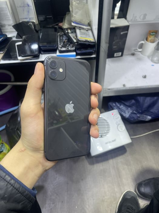 Айфон 11 в идеальном состояние