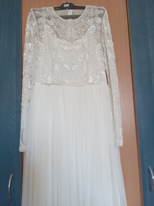 Rochie mireasă,mărimea M ,preț negociabil.
