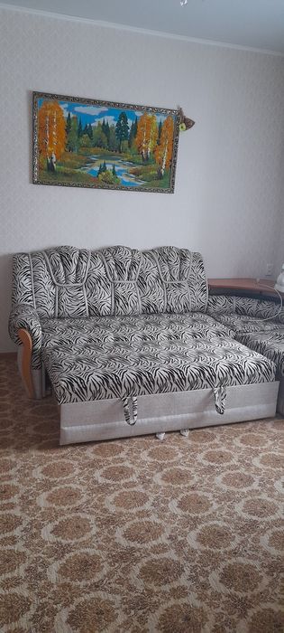 Продам диван и два кресла