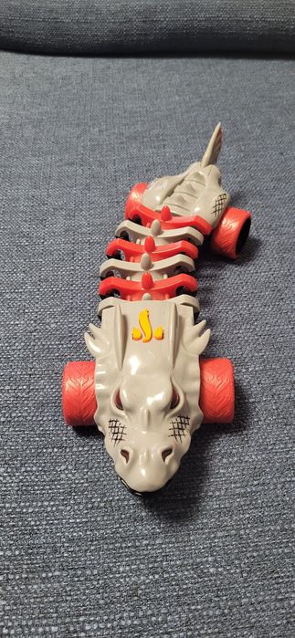 Vand masinute hotwheels mutant functionale si stare buna