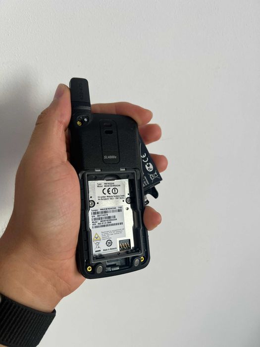 MOTOTROLA SL4000e UHF Radio! Noua!