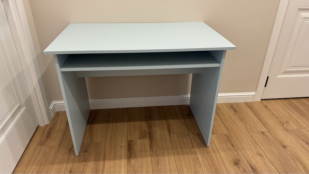 Продам письменный стол