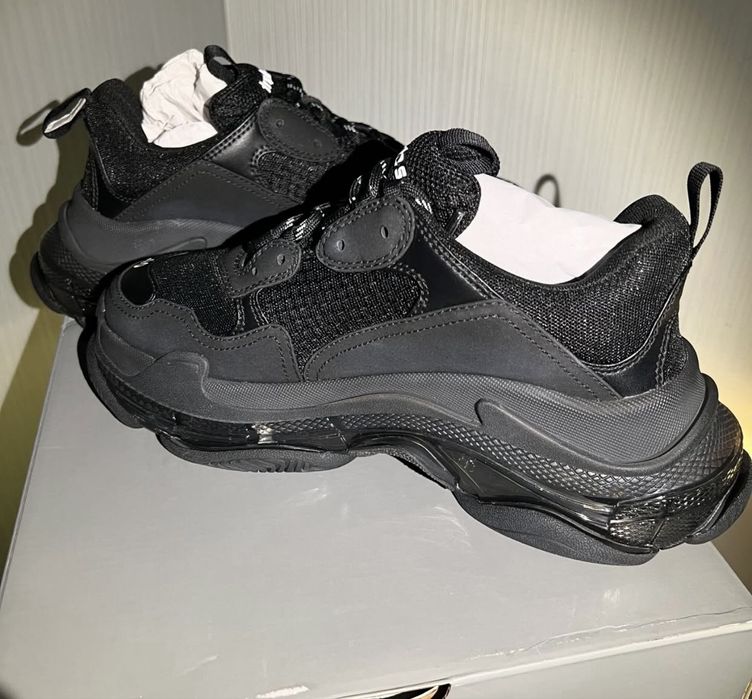 Adidasi balenciaga triple s