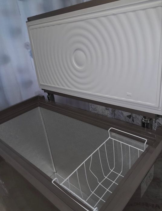 Продам морозильную камеру