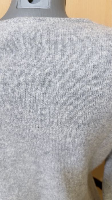 Пуловер  Q by Kjederqvist 100% кашмир, размер S/M.