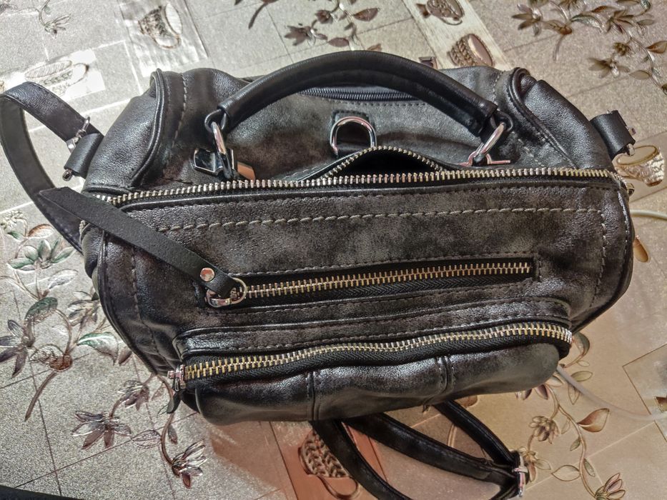 Продаются сумки в отличном состоянии