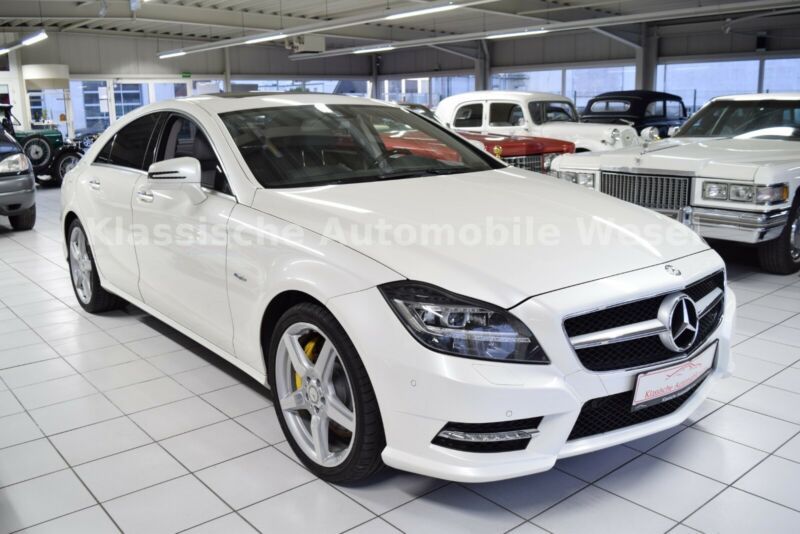 Dezmembrez mercedes cls w218/faruri ils/bara fara amg/capota/usi/stop