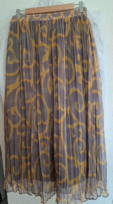 Нова  дълга пола плисирана