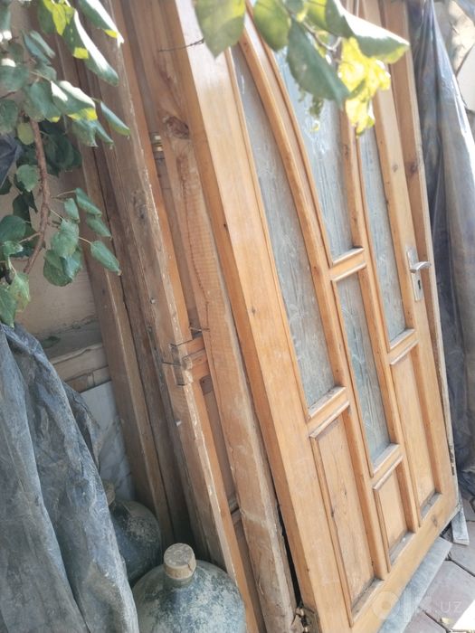 Продам оптом 3 двери и окно