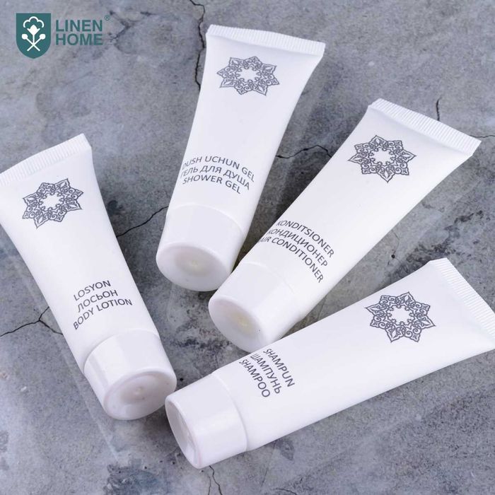 Набор для душа "Люкс" (шампунь/гель для душа/кондиционер/лосьон)