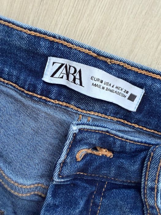 Страхотни Дънки на ZARA