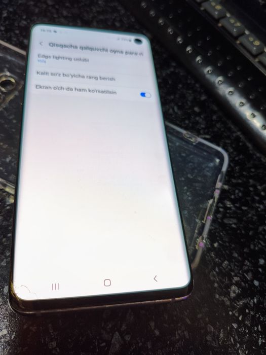 galaxy s10 2sim oynasi singan