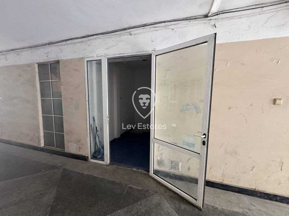 Дава се под наем Магазин в Бургас, Център - 14 кв.м за 16500 € - Снимка #2