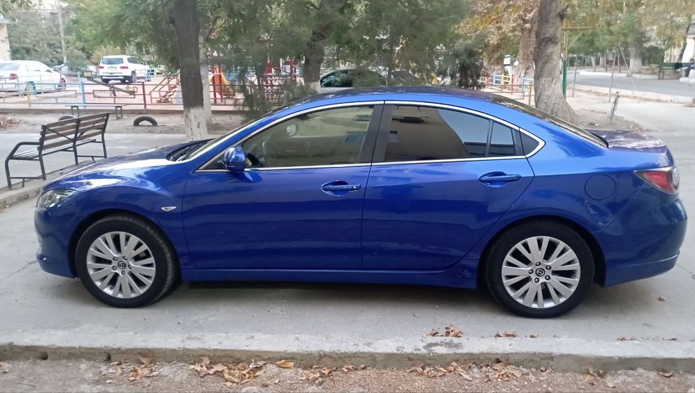 Продам в хорошем состоянии Mazda 6