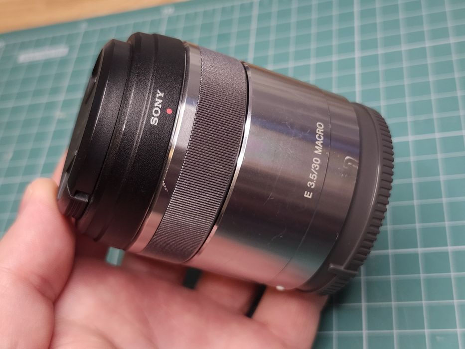 Макро Обектив SONY SEL30M35