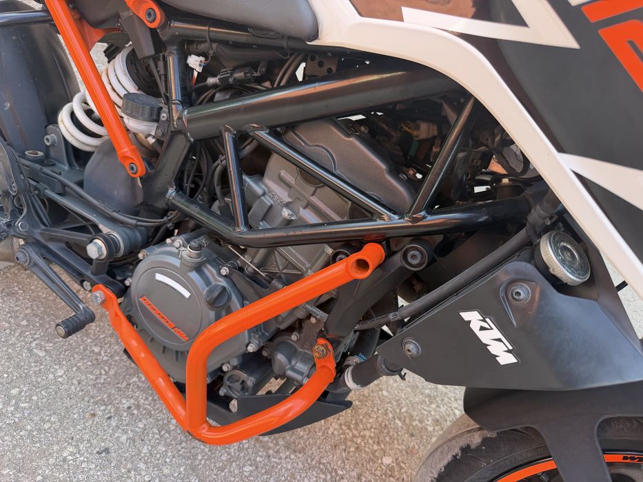 KTM DuKe 125 кубика 125 cc