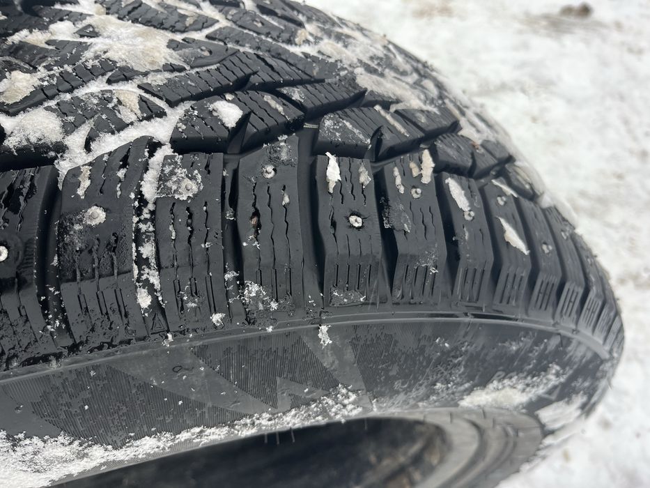 Продам комплект резины 275/60 R20
