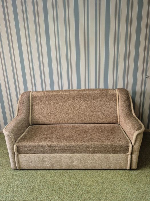 Продам раскладной диван и кресло