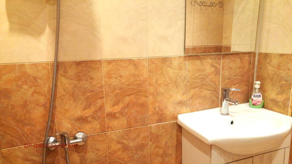 Дава се под наем Тристаен апартамент в София, Сухата река - 92 кв.м за 613.55 € - Снимка #12