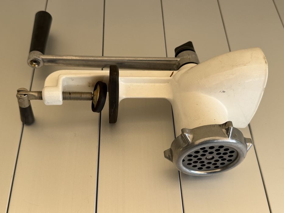 Masina de tocat carne