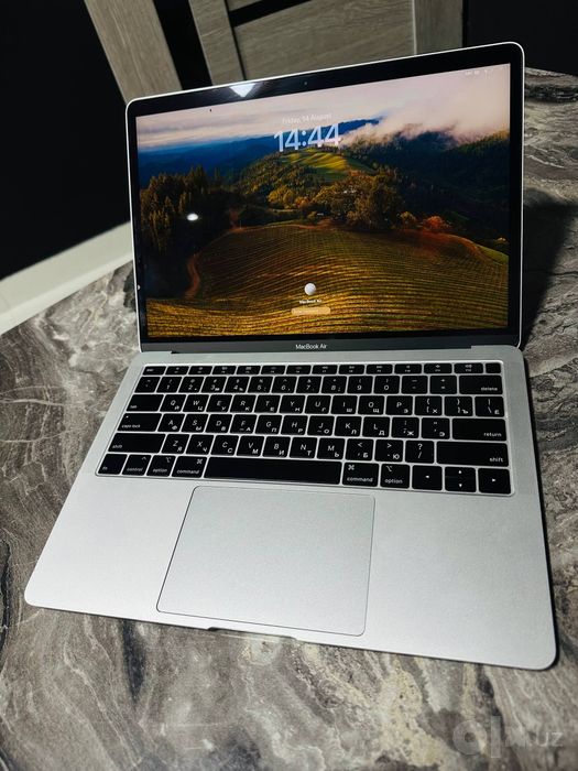 HP Probook

 процессор: Core i5-1145G7
(4 ядер, 8 поток, Turbo 4.40Ghz