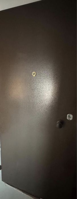 Продается метталическая дверь