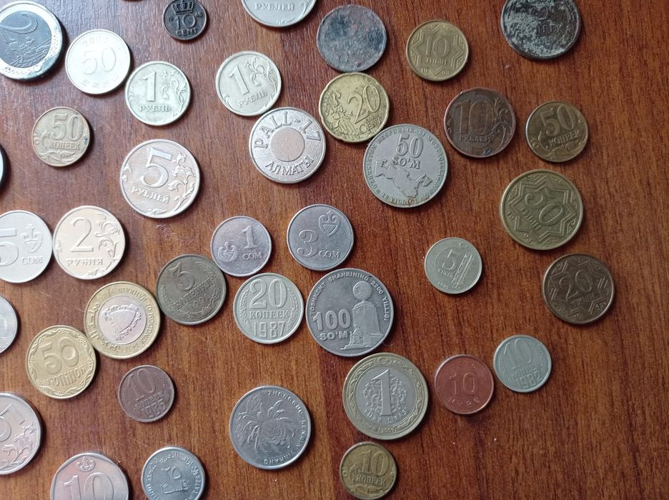 Продам монеты купюры старые