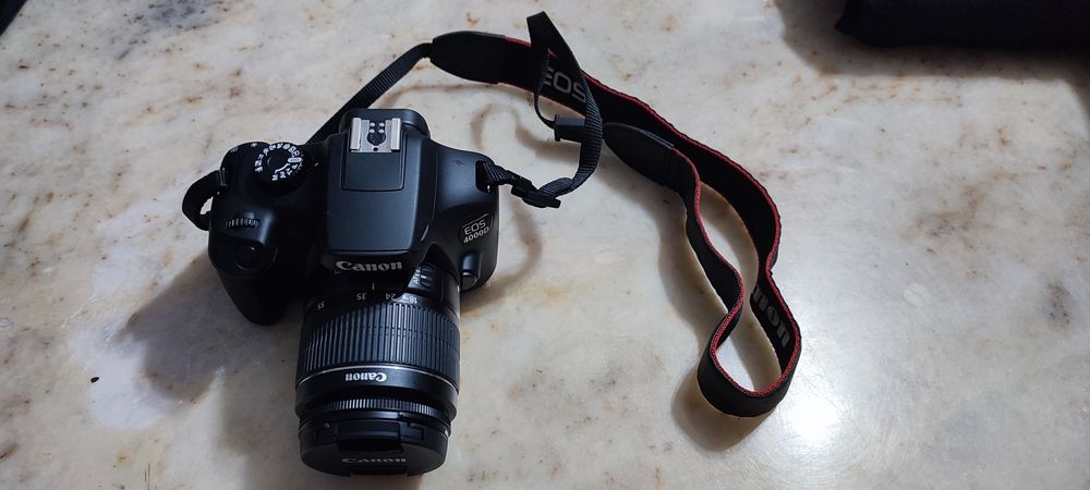 Фотоапарат Canon EOS 4000D