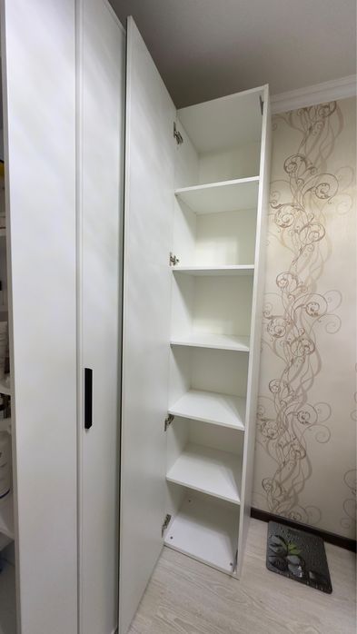 Продам шкаф-гардероб