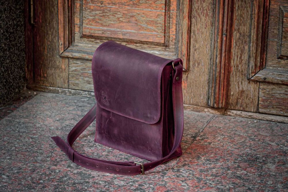 Geantă de umăr din piele pentru bărbați. Geantă de mesager