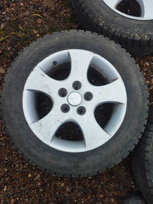 Продам зимные шины с дисками