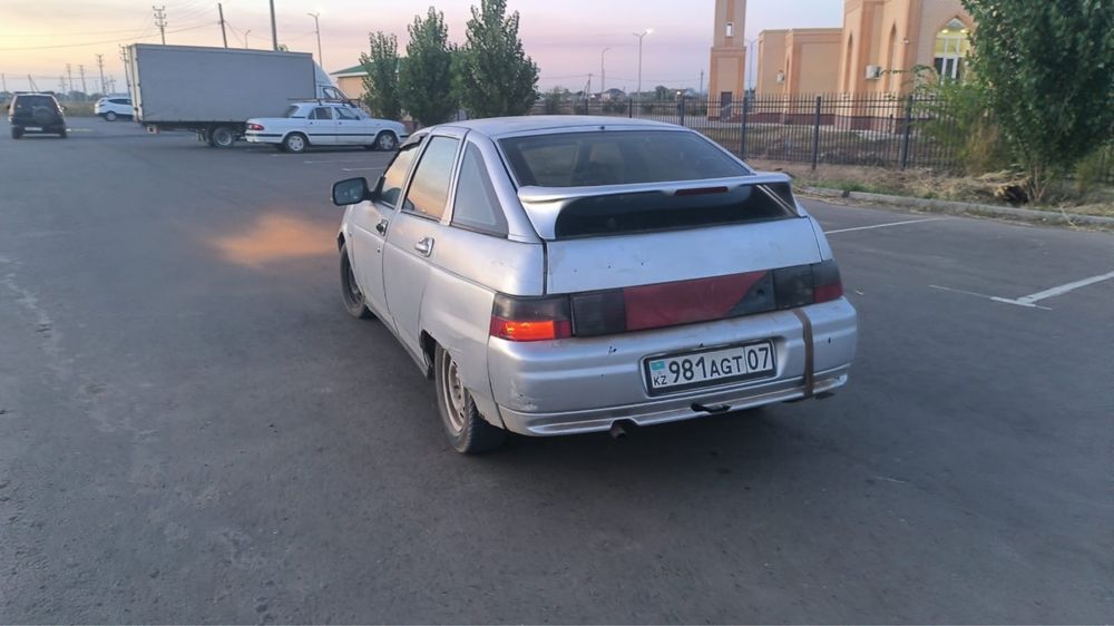 Продам машину Ваз 12 2002 года