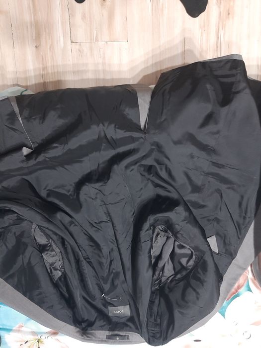 Sacou original gen HUGO BOSS Impecabil marimea XXL