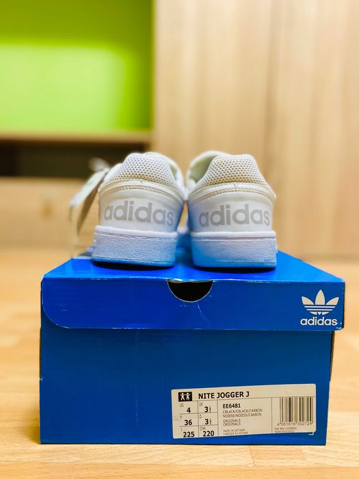 36 номер оригинални маратонки adidas HOOPS 2.0