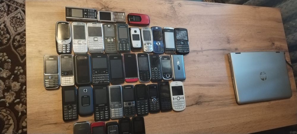 Продаются ретро телефоны Nokia, Samsung