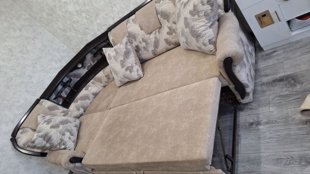 Продам диван в хорошем состоянии