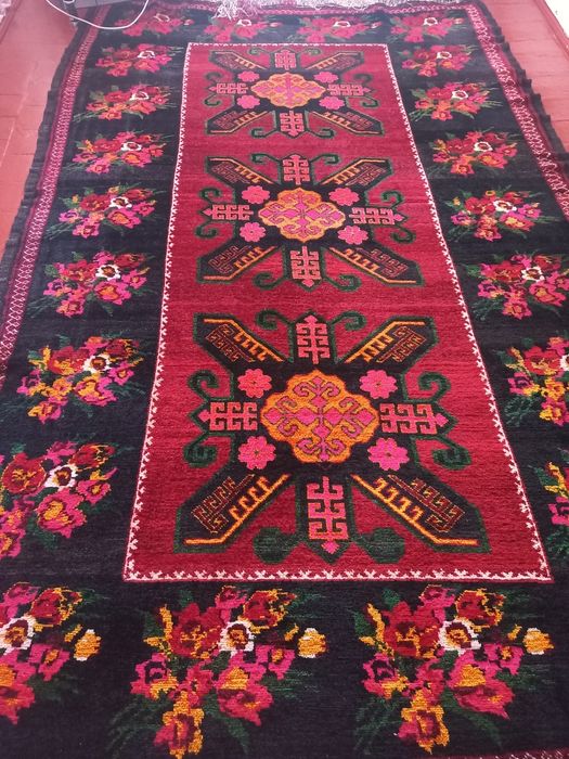 Қазақша түкті кілем