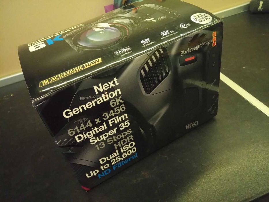 Камера Blackmagic Design 6K коледна цена