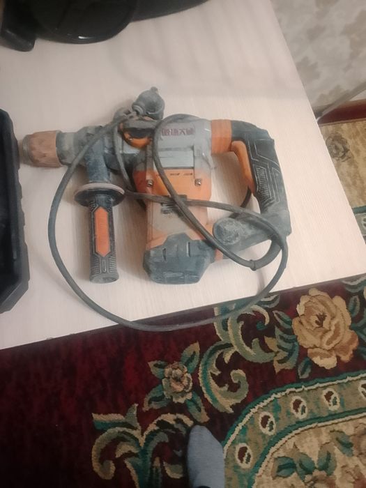 Срочно Перфоратор