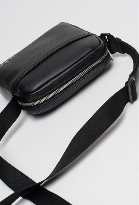 Чисто Нова Оригинална Мъжка Чанта CALVIN KLEIN LV04G3014G