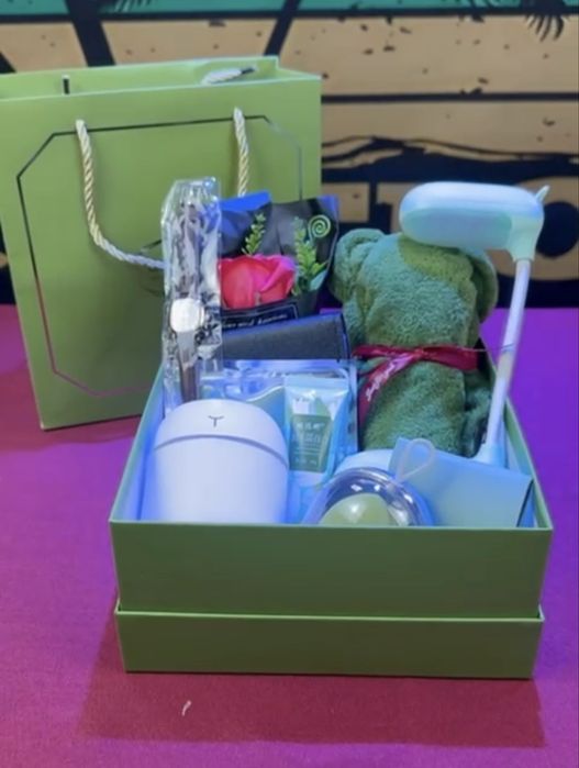 Подарочный бокс