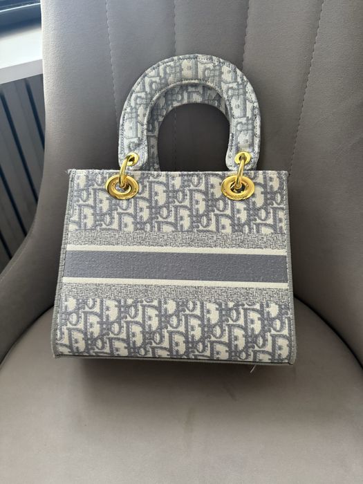 Сумка под диор